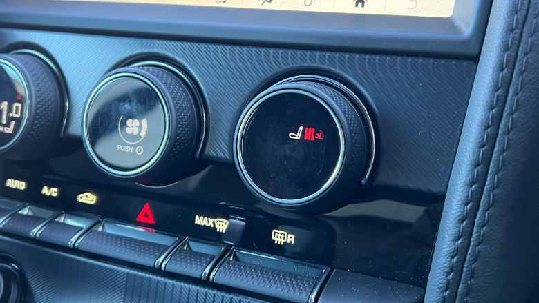 Jaguar F-Type 5.0 P450 Supercharged V8 R-Dynamic 2dr Auto AWD Petrol Coupe